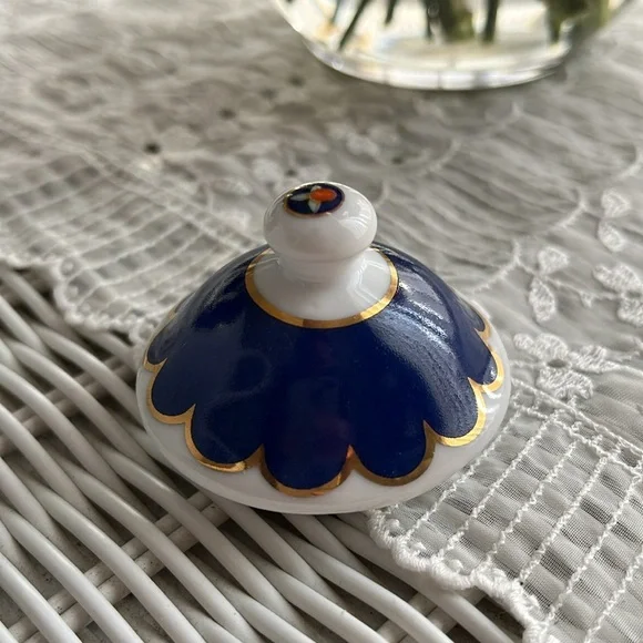 RARE Pleasant Company Felicity Merriman’s Teapot - Picture 4 of 7